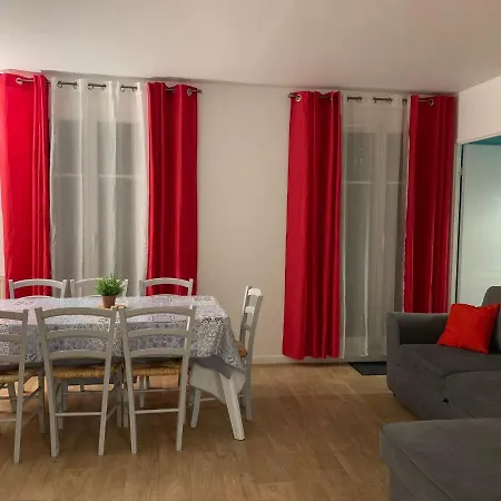 Disney, Very Spacious Comfortable 3 Bedrooms Family Apartment, 8 Pers, Wifi, Netflix Apartment Chessy (Seine-et-Marne)