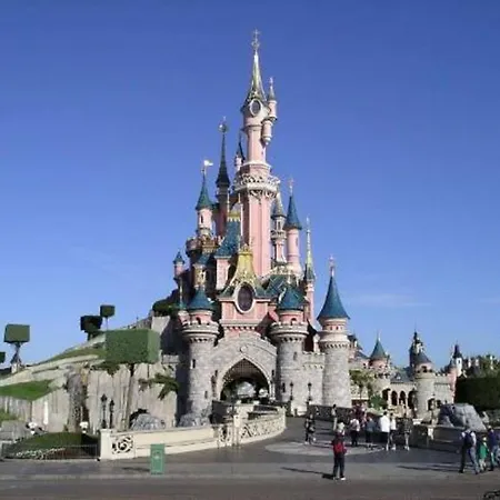 Apartment Disney, Very Spacious Comfortable 3 Bedrooms Family Apartment, 8 Pers, Wifi, Netflix Chessy (Seine-et-Marne)