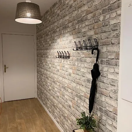 Disney, Very Spacious Comfortable 3 Bedrooms Family Apartment, 8 Pers, Wifi, Netflix * Chessy (Seine-et-Marne)